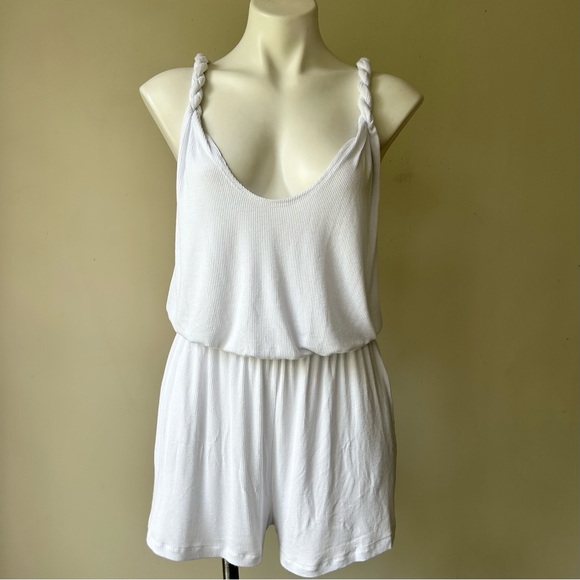 BECCA BY REBECCA VIRTUE Mykonos Twisted Romper, White M NWOT - Picture 7 of 11